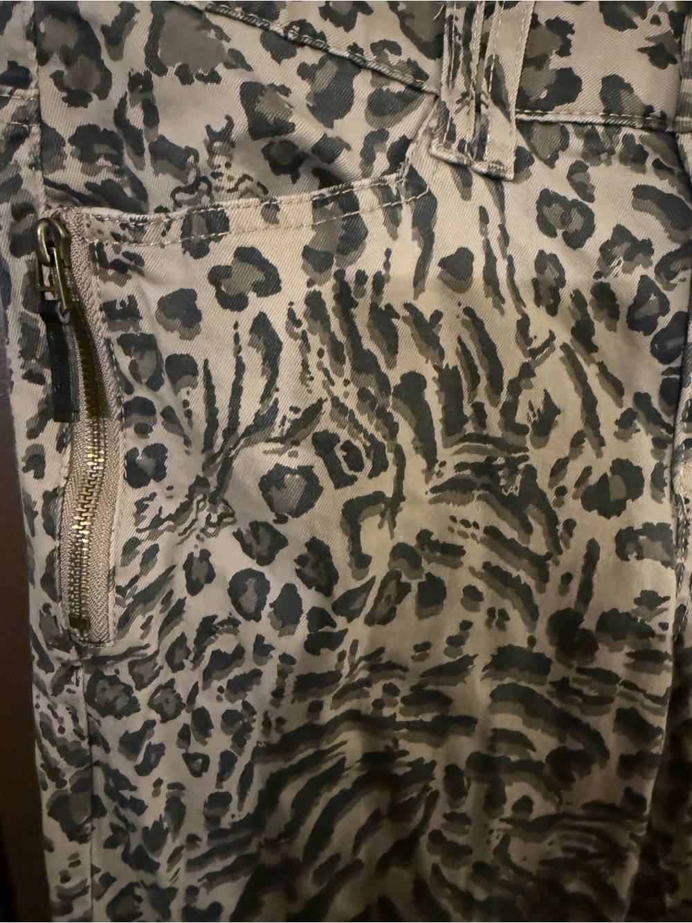 Democracy “Ab” technology Skinny Jeans in brown with Black Animal Print - Picture 4 of 6